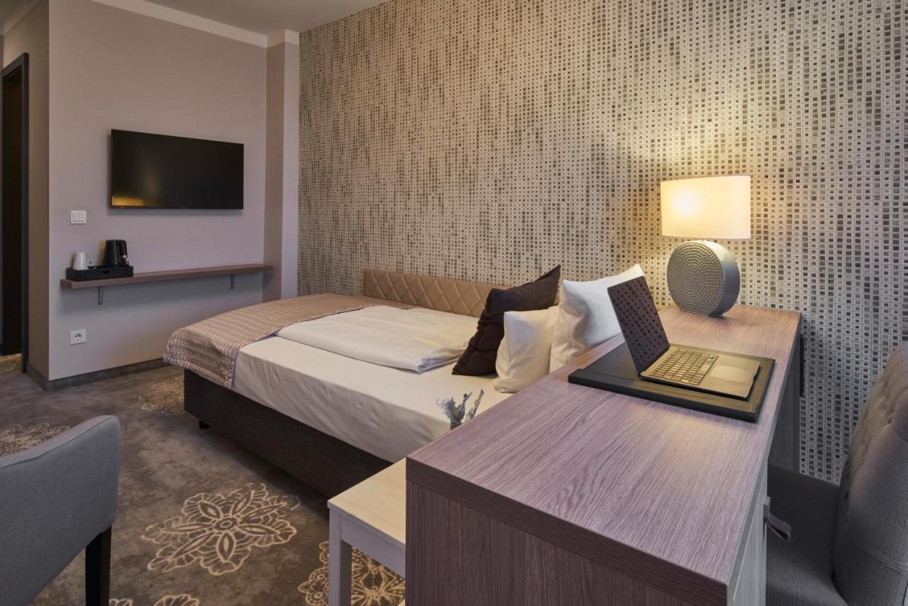 Hotel Via Regia - Vias-Hotels Гёрлиц Экстерьер фото