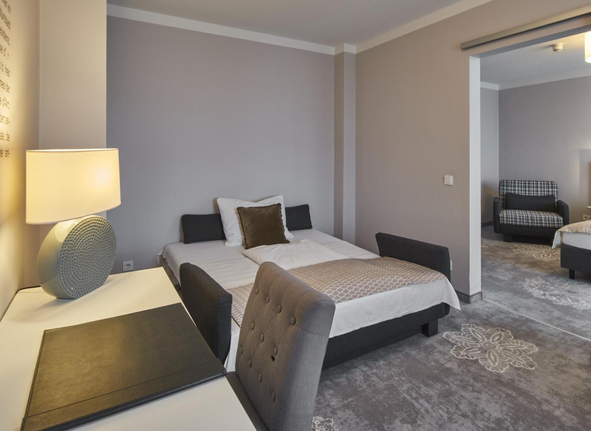 Hotel Via Regia - Vias-Hotels Гёрлиц Экстерьер фото
